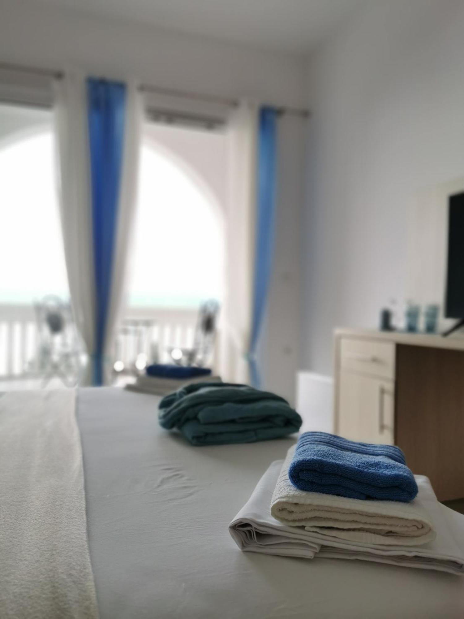 Villa Bellevue โนวีวีโนดอลสกี ภายนอก รูปภาพ