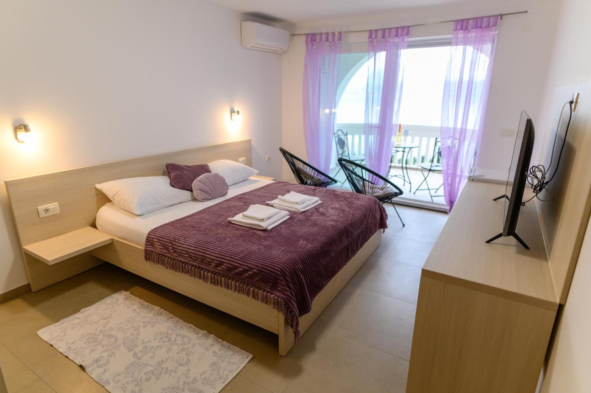 Villa Bellevue โนวีวีโนดอลสกี ภายนอก รูปภาพ