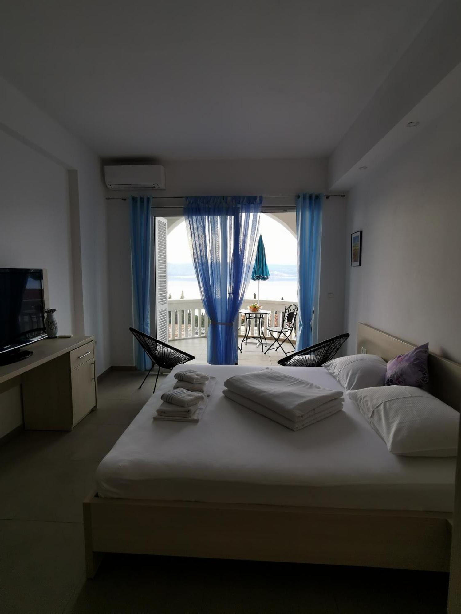 Villa Bellevue โนวีวีโนดอลสกี ภายนอก รูปภาพ